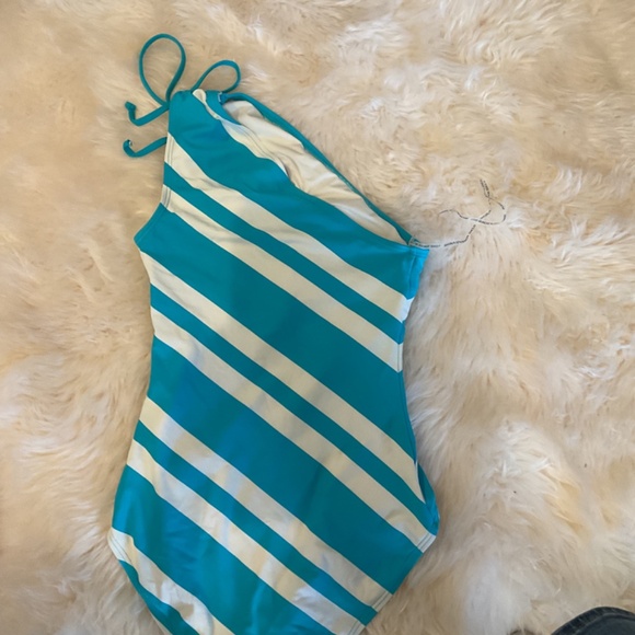 DKNY Size 4 Swimsuit - Picture 2 of 4